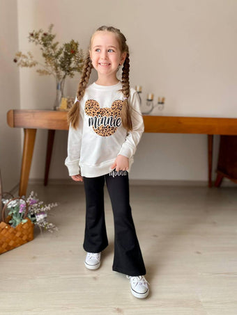 Tenue élégante et ludique pour fille