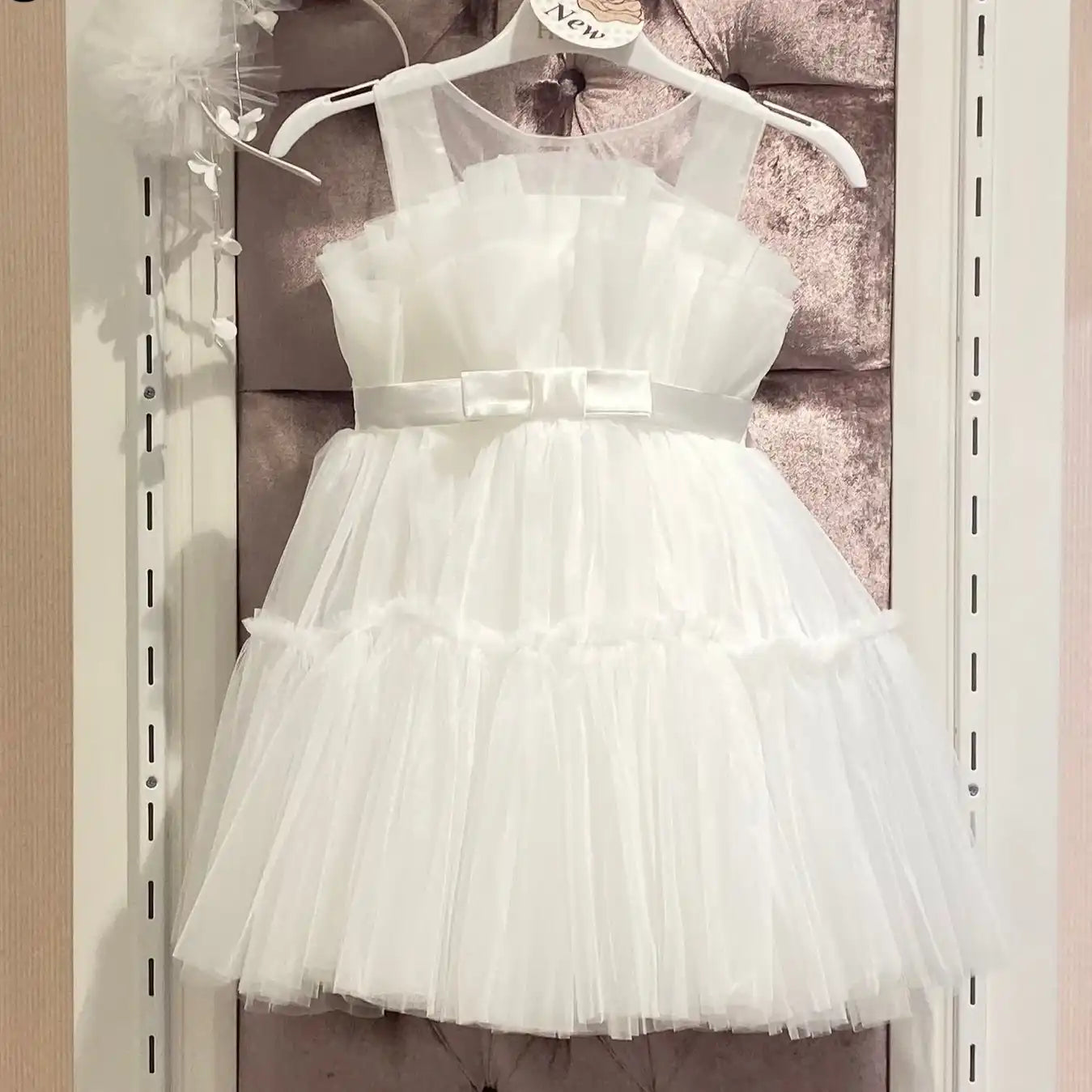 Robe bébé délicate à motif marguerites