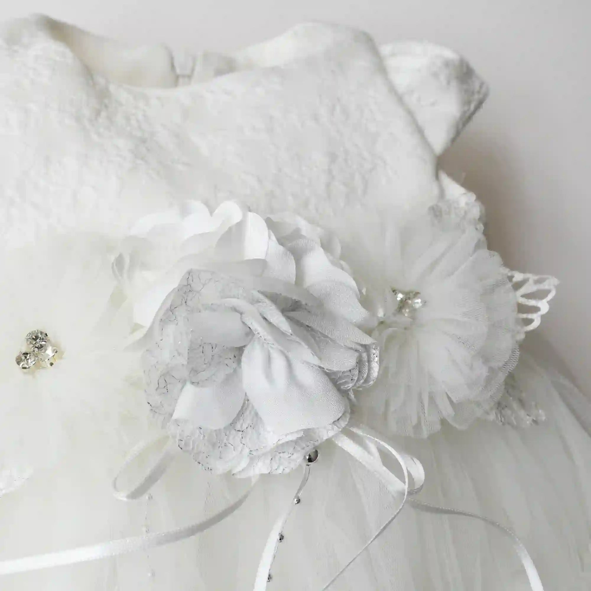 Robe de soirée classique à pétales pour bébé