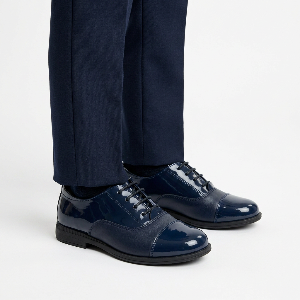 Chaussures à casquette en cuir