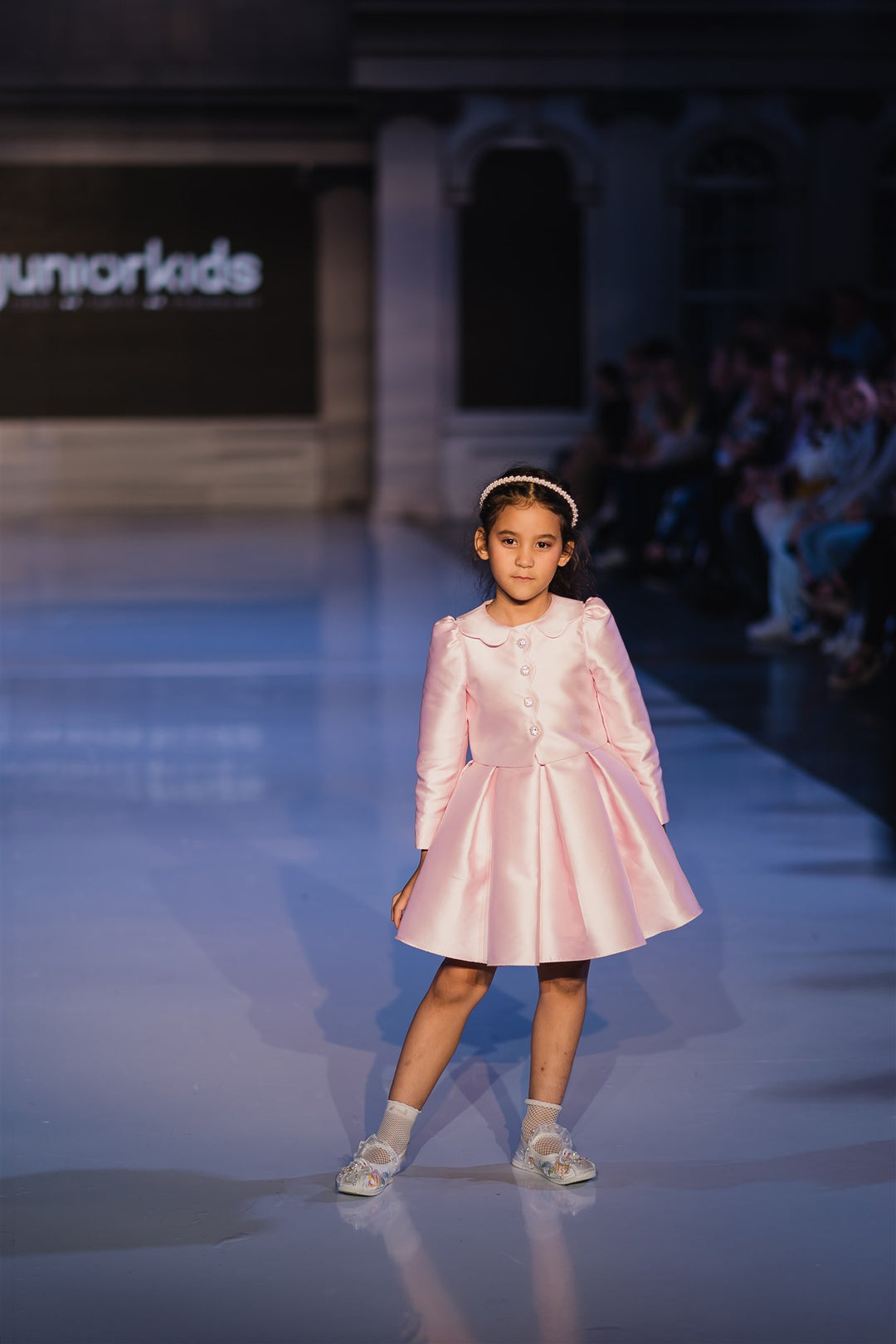 Robe formelle majestueuse en satin pour filles